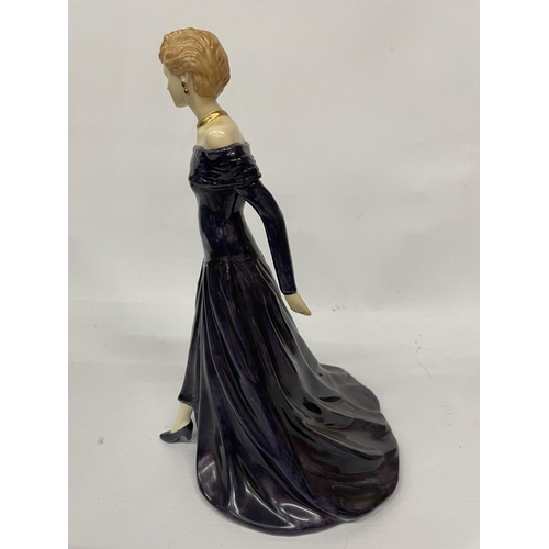 809 - A ROYAL DOULTON FIGURINE OF DIANA PRINCESS OF WALES TO COMMEMORATE THE LIFE OF LIMITED EDITION OF 10... 