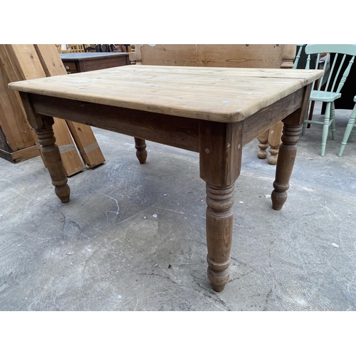 3073 - A VICTORIAN PINE KITCHEN TABLE ON TURNED LEGS 54