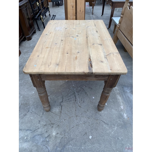 3073 - A VICTORIAN PINE KITCHEN TABLE ON TURNED LEGS 54