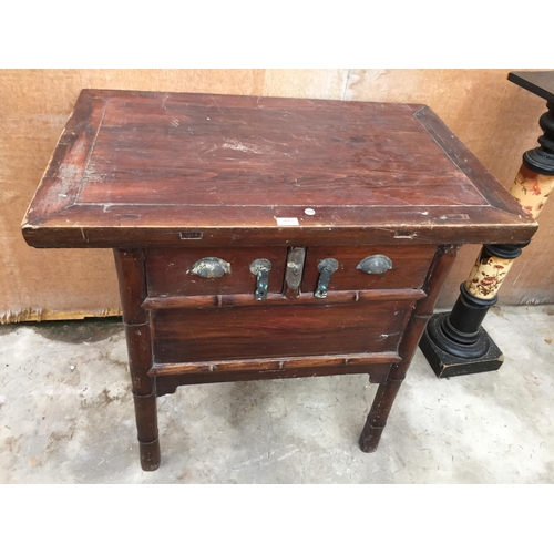 3083 - AN ORIENTAL DEEP ALTER/SIDE TABLE ENCLOSING TWO DRAWERS, 37