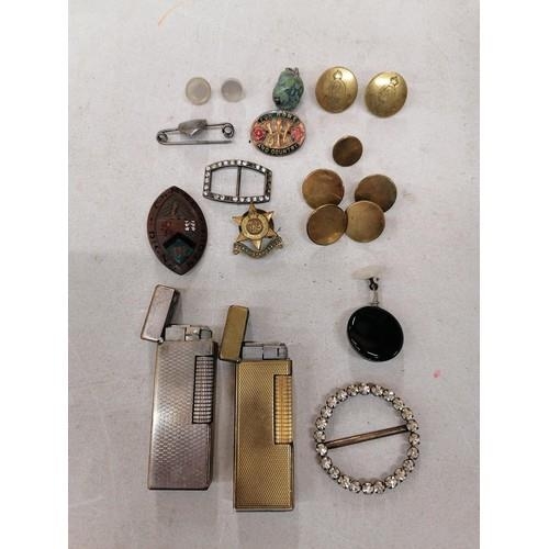 49 - A MIXED LOT TO INCLUDE TWO DUNHILL LIGHTERS, A BURMA STAR BADGE, COSTUME JEWELLERY, BUTTONS ETC