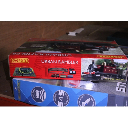 302 - A HORNBY OO GAUGE TRAIN SET - URBAN RAMBLER, R1224 - AS NEW IN BOX