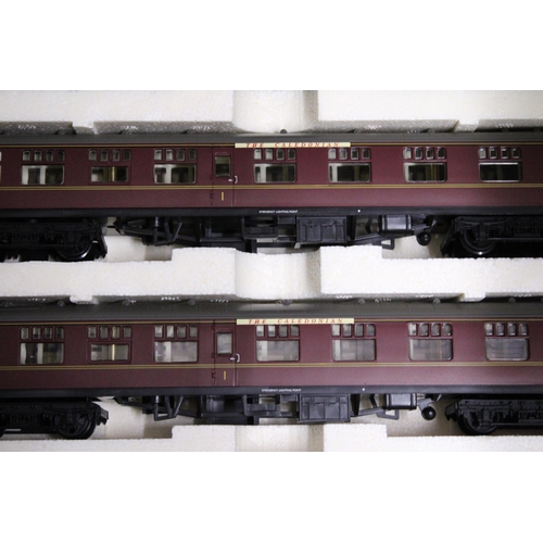 313 - A HORNBY OO GAUGE TRAIN SET - 'THE CALEDONIAN' (R2112) TO INCLUDE ADUCHESS CLASS LOCOMOTIVE AND THRE... 