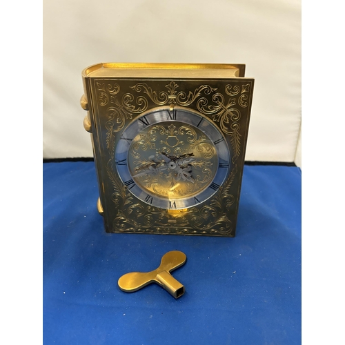 98 - A VERY HEAVY VINTAGE BRASS/BRONZE HAND ENGRAVED DECORATIVE FRENCH MECHANICAL MANTLE CLOCK IN THE FOR... 