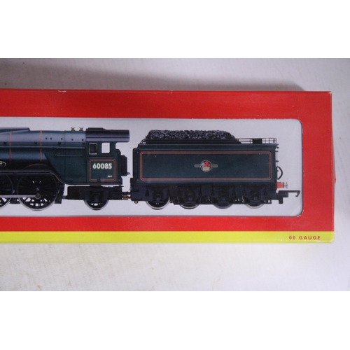 319 - A HORNBY OO GAUGE BR 4-6-2 CLASS A3 LOCOMOTIVE '60085 MANNA' MODEL NO. R2152 - AS NEW IN BOX