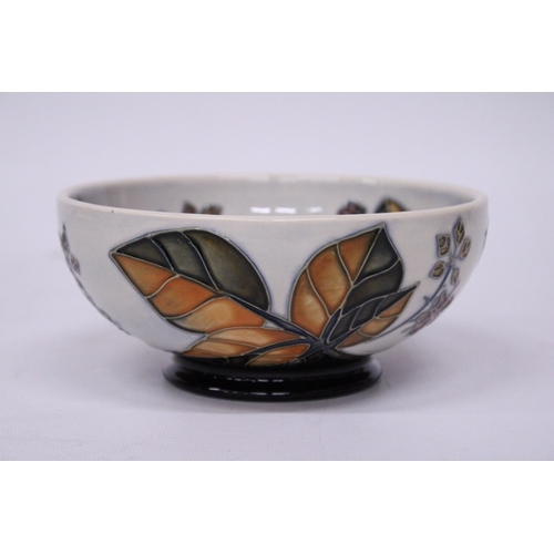 861 - A MOORCROFT BRAMBLE PATTERN BOWL