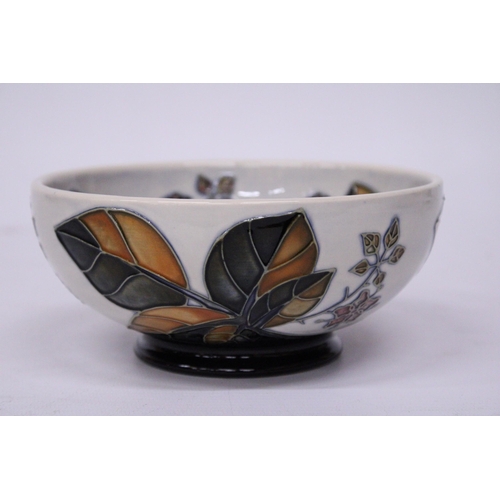 861 - A MOORCROFT BRAMBLE PATTERN BOWL