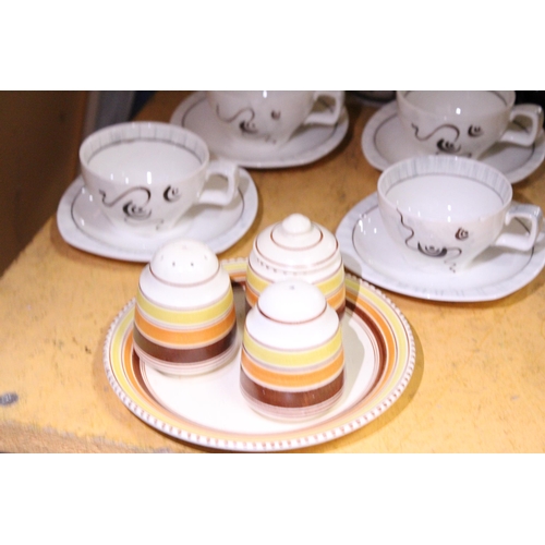 940 - A QUANTITY OF MID CENTURY ITEMS TO INCLUDE FOUR MIDWINTER CUPS AND SAUCERS, A CRUET SET, PLATES, A R... 