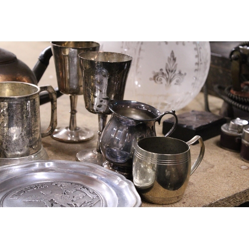 1019 - A QUANTITY OF SILVER PLATED ITEMS TO INCLUDE GOBLETS, TANKARDS, ETC PLUS A COPPER KETTLE AND A BRASS... 