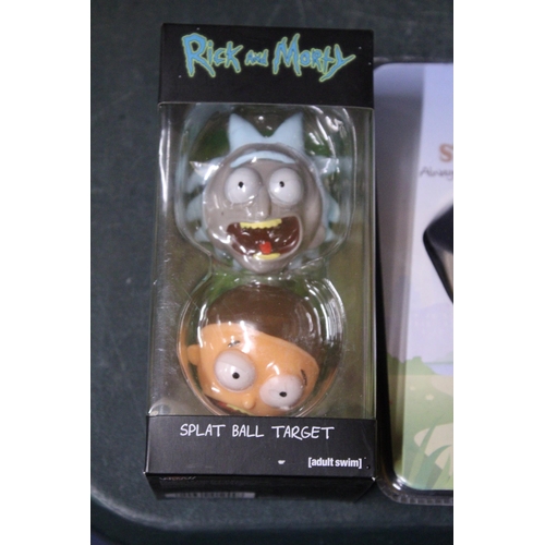 1033 - A MIXED LOT TO INCLUDE A PUG STRESSBALL AND RICK AND MORTY SPLAT BALL TARGET - BOTH NEW IN BOXES PLU... 