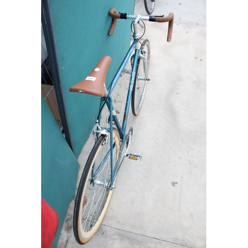 1906 - A VINTAGE CARLTON GENTS ROAD RACING BIKE