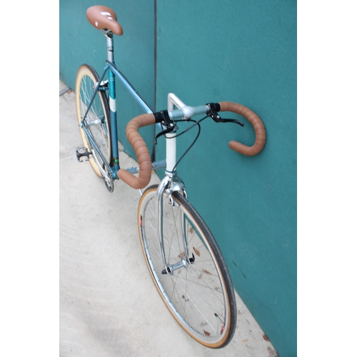 1906 - A VINTAGE CARLTON GENTS ROAD RACING BIKE