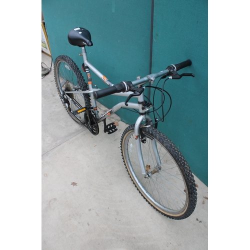 1915 - AN APOLLO STRIFE GENTS MOUNTAIN BIKE WITH 18 SPEED GEAR SYSTEM