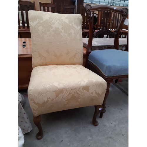 2557 - AN EDWARDIAN INLAID BEDROOM CHAIR, A VICTORIAN MAHOGANY PARLOUR CHAIR AND A CABRIOLE LEG LOW CHAIR