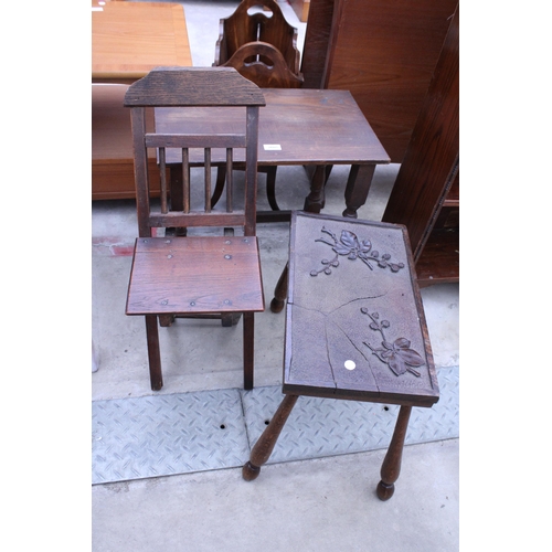 2984 - A FOLDING CHILDS CHAIR, OAK OCCASIONAL TABLE AND A SMALL OAK TABLE WITH CARVED FOLIATE TOP ON TURNED... 