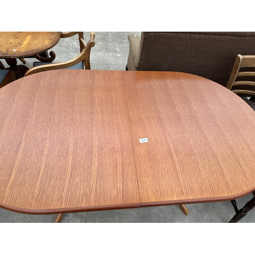 2989 - AN EXTENDING BERKLEY TEAK DINING TABLE, 58