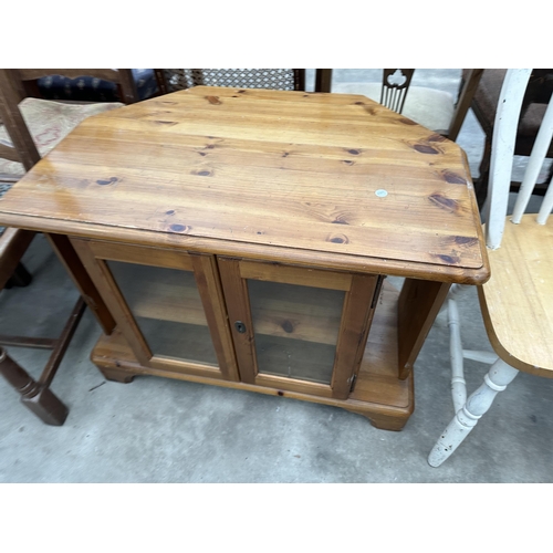 2994 - TWO CHAIRS, LINEN BASKET, T.V. STAND AND A SMALL TABLE