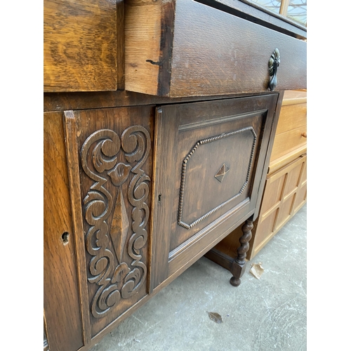 3077 - AN EARLY 20TH CENTURY OAK DRESSER WITH PLATE RACK AND BARLEY TWIST LEGS, 54