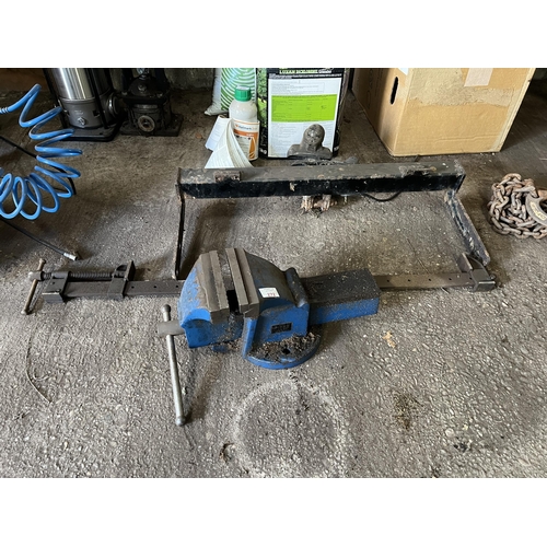 272 - VICE/CLAMP/CHAIN/TOWBAR + VAT