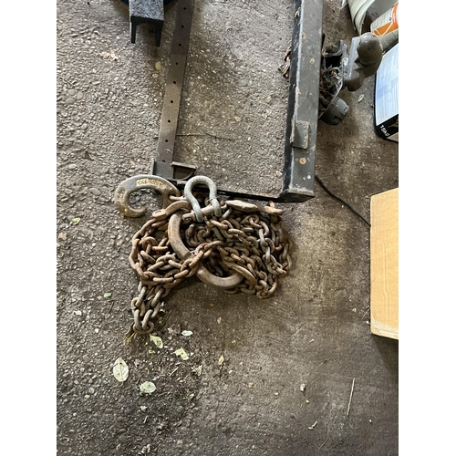 272 - VICE/CLAMP/CHAIN/TOWBAR + VAT