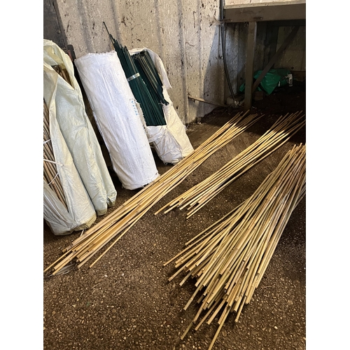 273 - APPROX 600 ASSORTED GARDEN CANES + VAT