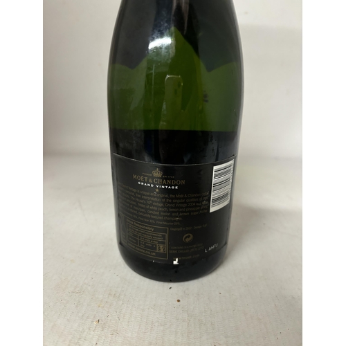 322 - A BOTTLE OF MOET AND CHANDON 2004 GRAND VINTAGE CHAMPAGNE