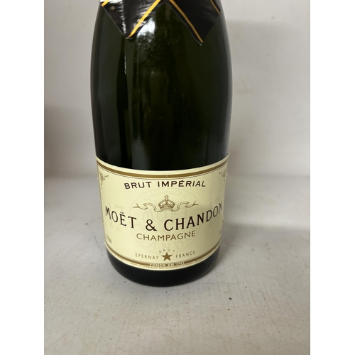 337 - A BOTTLE OF MOET & CHANDON BRUT IMPERIAL CHAMPAGNE