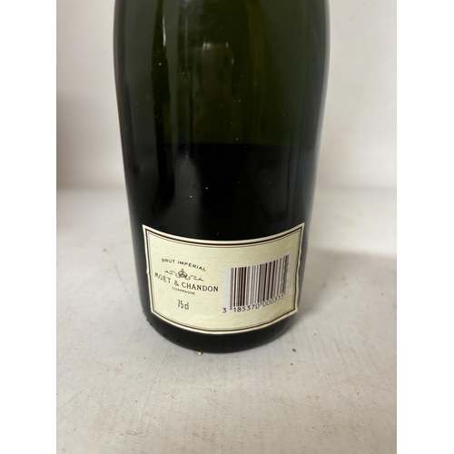 337 - A BOTTLE OF MOET & CHANDON BRUT IMPERIAL CHAMPAGNE