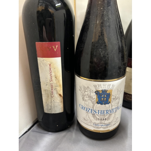 345 - SIX BOTTLES OF RED WINE TO INCLUDE CROZES-HERMITAGE 1998, ROODEBERG 2000 WINE OF WESTERN CAPE, W.O. ... 