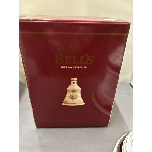 358 - A  BOXED AND SEALED BELL'S EXTRA SPECIAL OLD SCOTCH WHISKY BEING A LIMITED EDITION CHRISTMAS 2000 IN... 