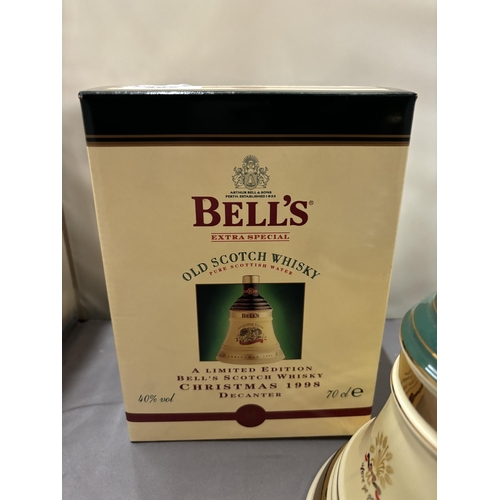 362 - A BOXED AND SEALED BELL'S EXTRA SPECIAL OLD SCOTCH WHISKY BEING A LIMITED EDITION FOR CHRISTMAS 1998... 