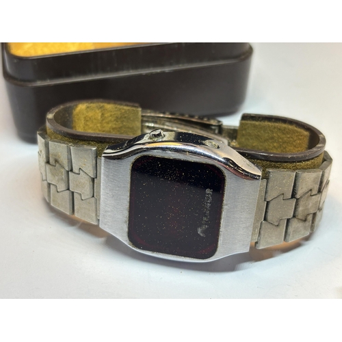 634 - A VINTAGE TRAFALGAR FIVE FUNCTION DIGITAL WATCH WITH STAINLESS STEEL CASE AND STRAP, ORIGINAL INSTRU... 