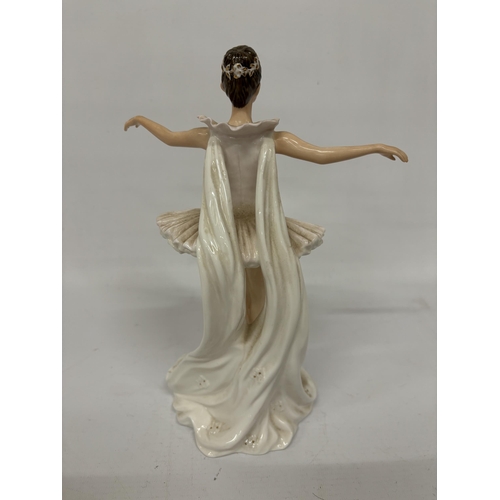 801 - A COALPORT FIGURINE DAME MARGOT FONTEYN 