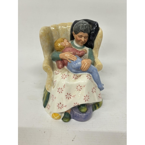 807 - A ROYAL DOULTON FIGURINE 