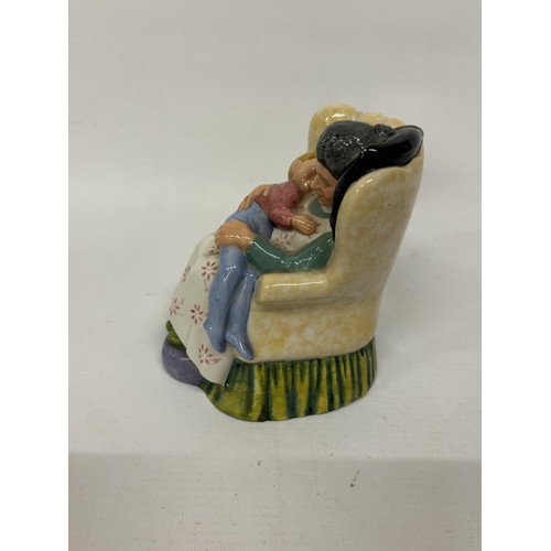 807 - A ROYAL DOULTON FIGURINE 