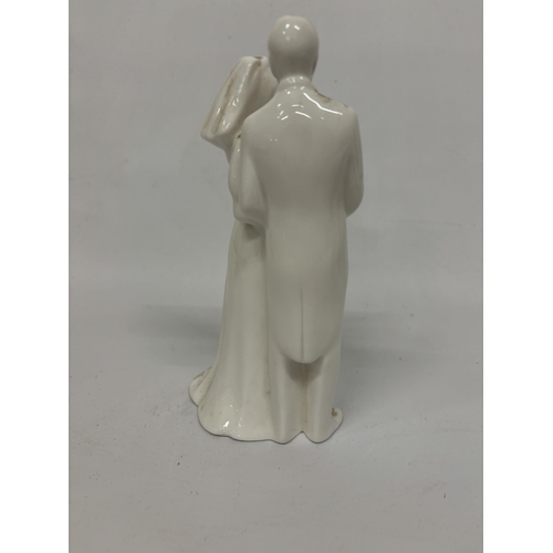 851 - A ROYAL DOULTON IMAGES FIGURE 