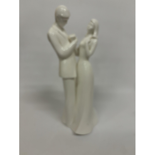 852 - A ROYAL DOULTON IMAGES FIGURE 