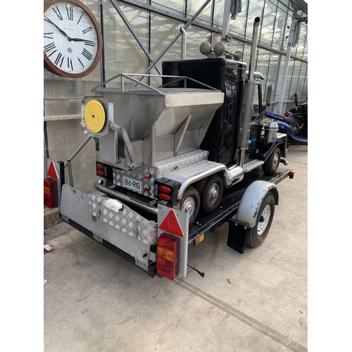 1512 - A CUSTOM MADE ALLOY AND STAINLESS STEEL BATTERY POWERED AMERICAN STYLE SALT SPREADER RIG WITH LIGHTS... 