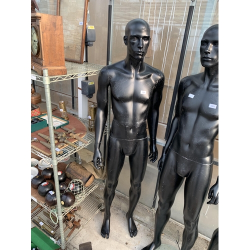 1524 - AN ADULT MALE SHOP MANNEQUIN