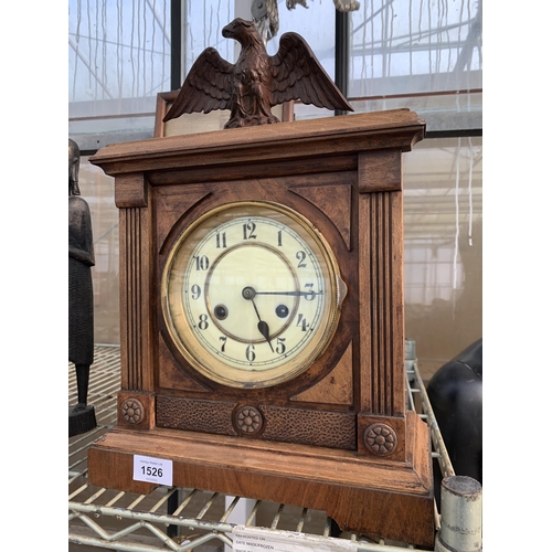 1526 - A MAHOGANY CHIMING MANTLE CLOCK WITH EAGLE TOPPER