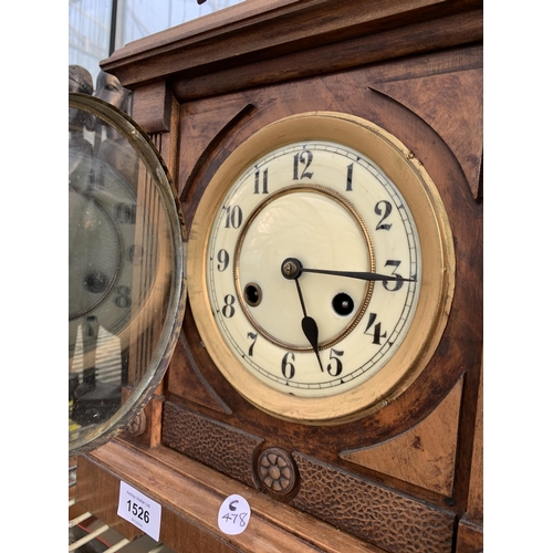 1526 - A MAHOGANY CHIMING MANTLE CLOCK WITH EAGLE TOPPER