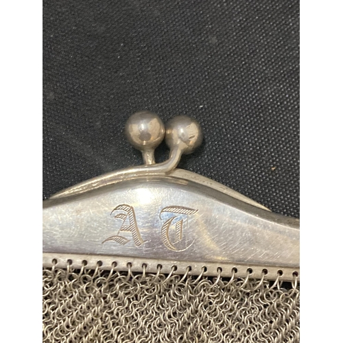 2 - A HALLMARKED BRIMINGHAM SILVER HANDBAG