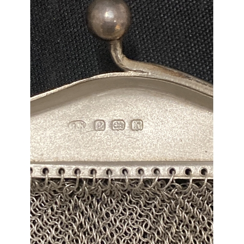 2 - A HALLMARKED BRIMINGHAM SILVER HANDBAG