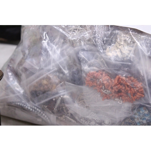 264 - 10KG OF INDIVIDUALLY BAGGED COSTUME JEWELLERY NECKLACES