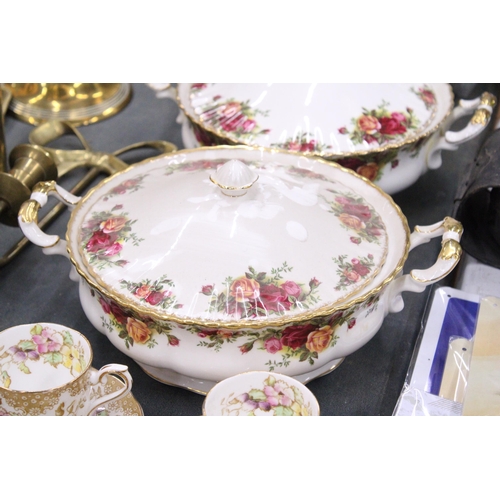 299 - FIVE ROYAL ALBERT 'LOVELACE' CUPS AND SAUCERS, A SUGAR BOWL AND EXTRA CUP, PLUS TWO ROYAL ALBERT 'OL... 