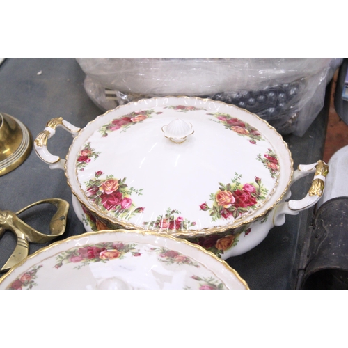 299 - FIVE ROYAL ALBERT 'LOVELACE' CUPS AND SAUCERS, A SUGAR BOWL AND EXTRA CUP, PLUS TWO ROYAL ALBERT 'OL... 