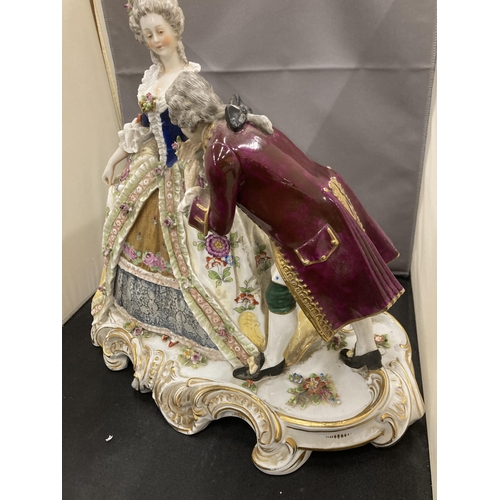 5 - A LARGE ERNST BOHNE GERMANY STYLE PORCELAIN FIGURE OF A COURTING COUPLE, HEIGHT APPROX 36.5CM