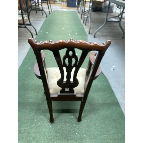 54 - AN APPRENTICE PIECE STYLE CARVER CHAIR HEIGHT 64CM