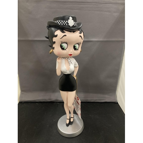 62 - A BETTY BOO POLICE WOMAN FIGURE HEIGHT 31CM