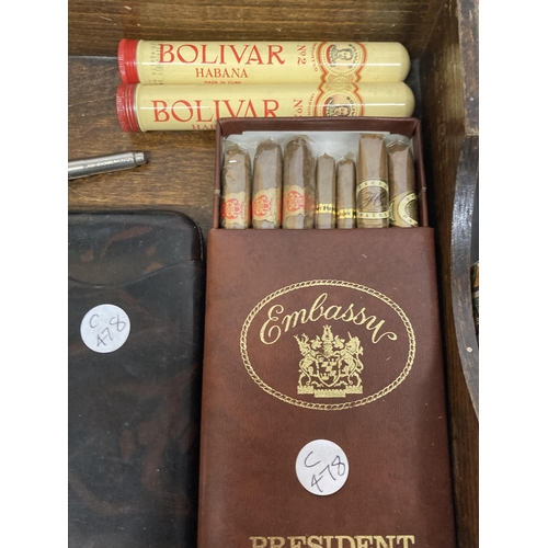 64 - A LARGE ASSORTMANT OF VINTAGE TOBACCO ITEMS TO INCLUDE TWO LEATHER CIGAR CASES, A CIGARETTE CASE, TW... 